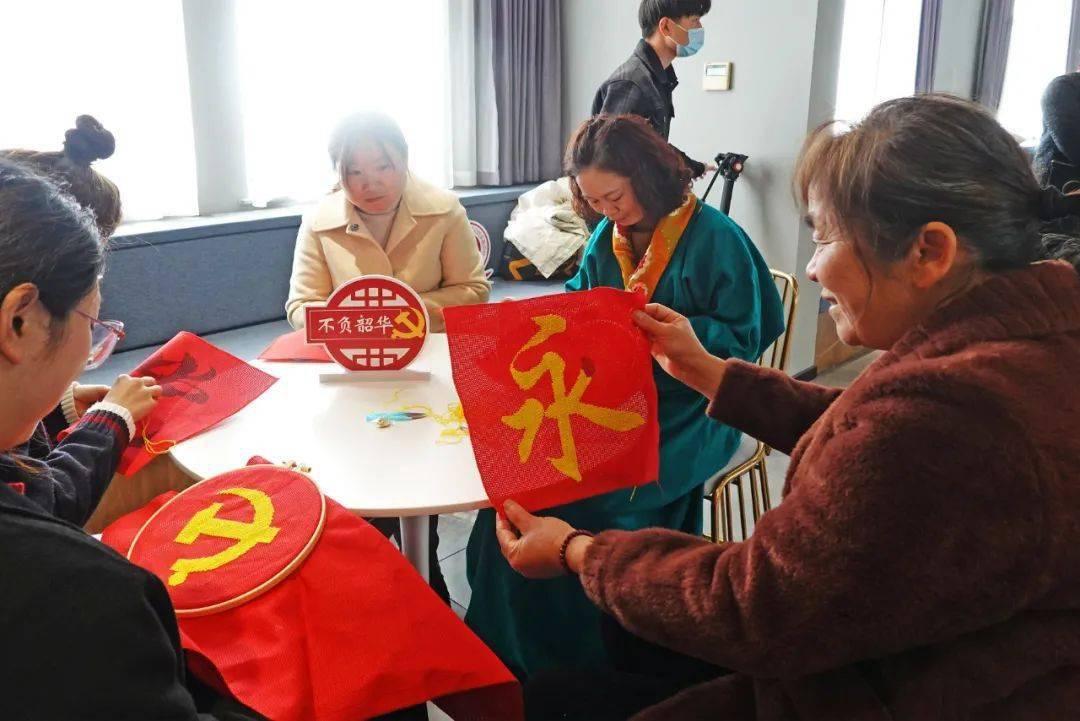 救援菠萝舞者
